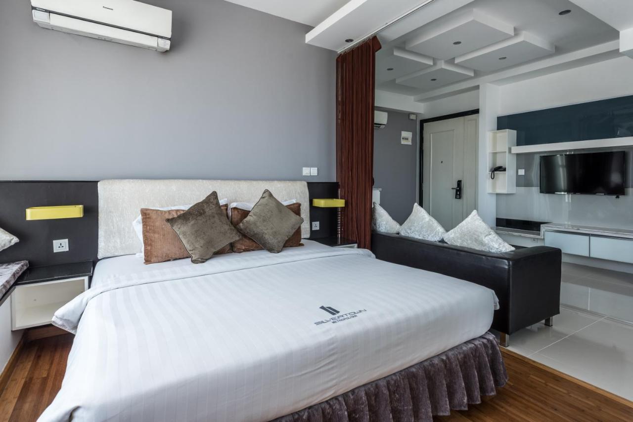 Naki Suites @ Silvertown Phnom Penh Exterior foto