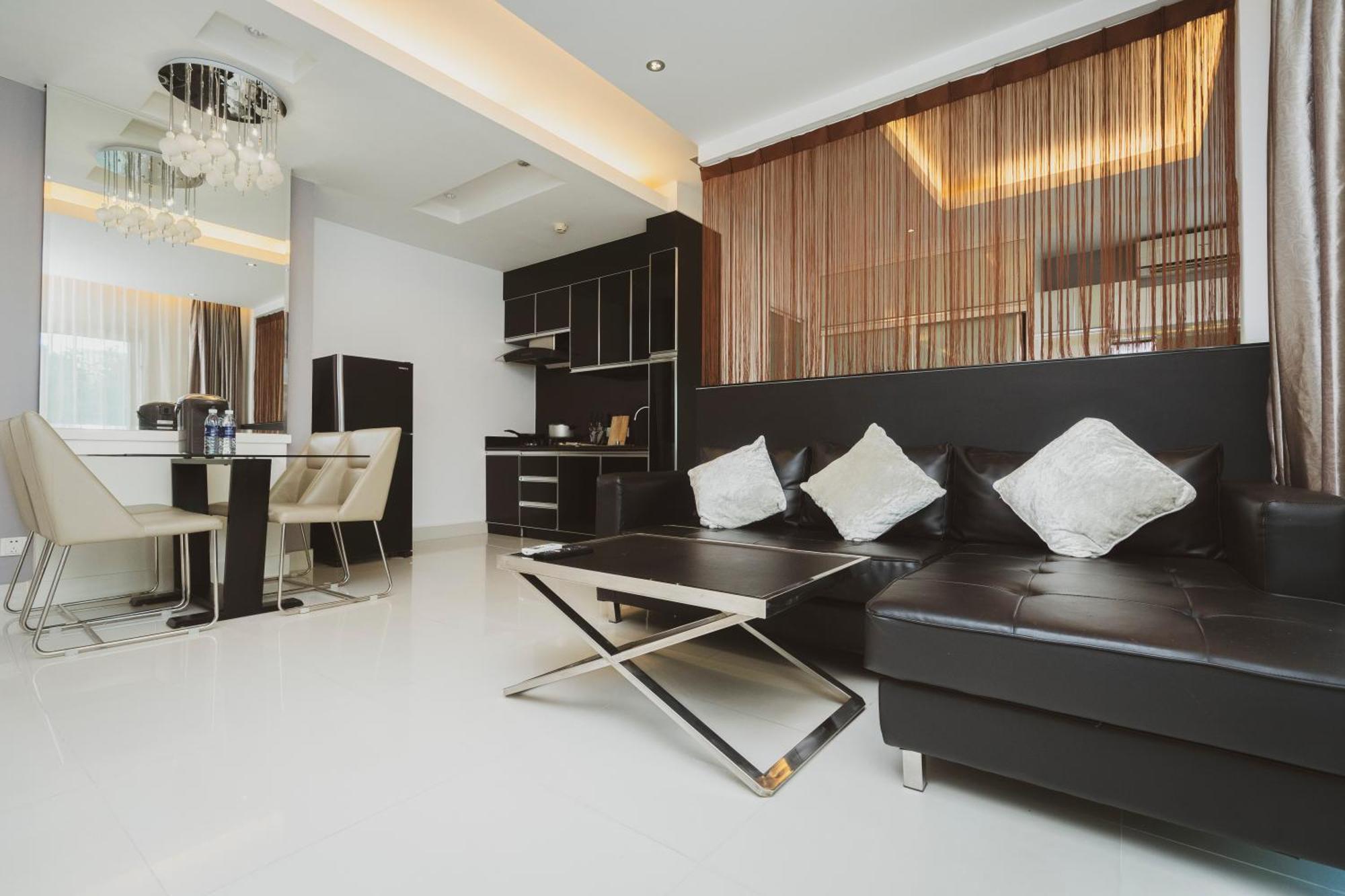 Naki Suites @ Silvertown Phnom Penh Exterior foto