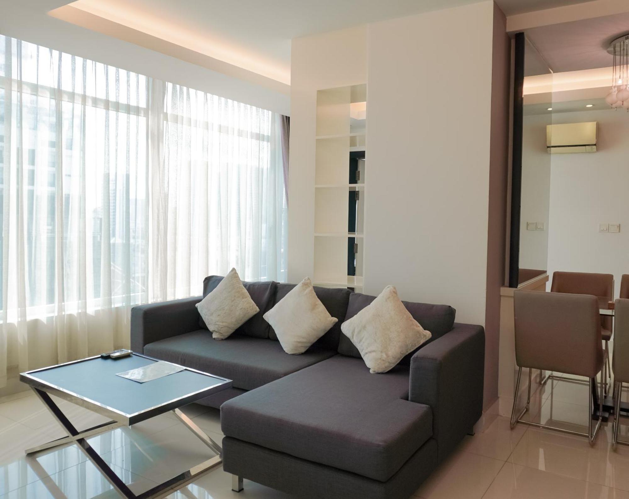 Naki Suites @ Silvertown Phnom Penh Exterior foto